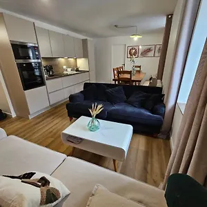  Appartement 4, 5 Et 10 Personnes Renoves En Centre-ville